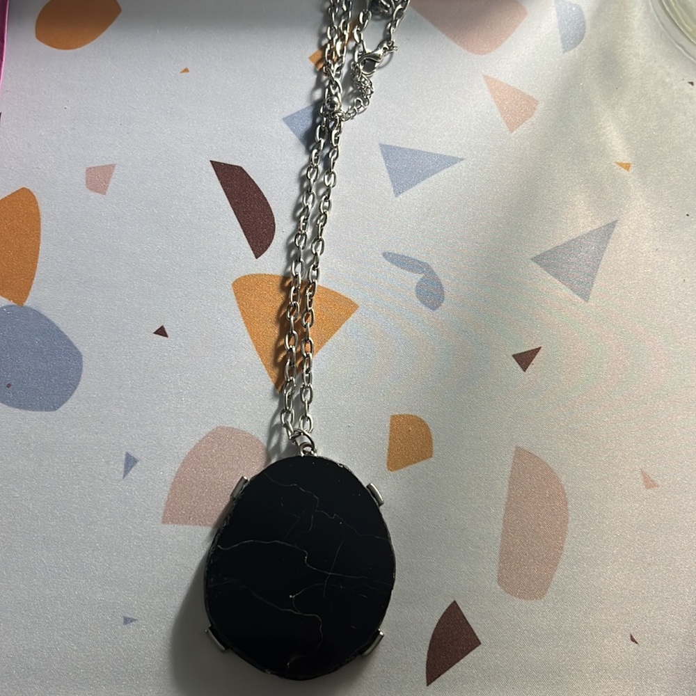 Gorgeous big crystal necklace!!!